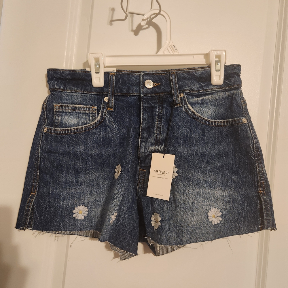 Forever 21 Blue Denim Daisy Embroidered Women’s Shorts